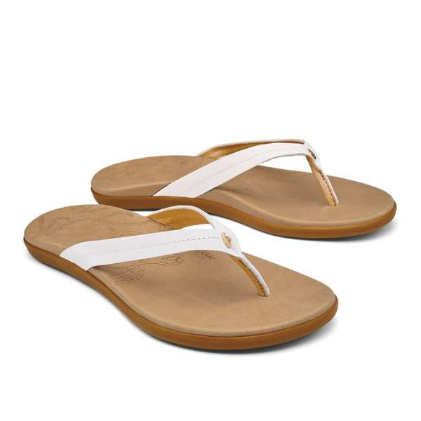 WOMENS OLUKAI HONU BRIGHT WHITE / GOLDEN SAND