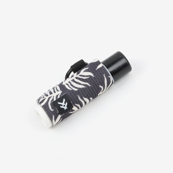 THREAD CHAPSTICK HOLDER