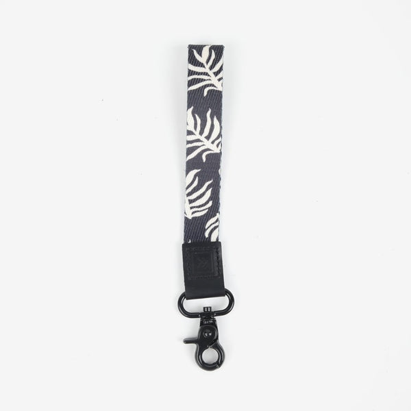 THREAD WRIST LANYARD