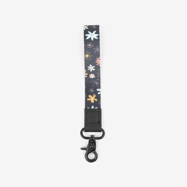 THREAD WRIST LANYARD