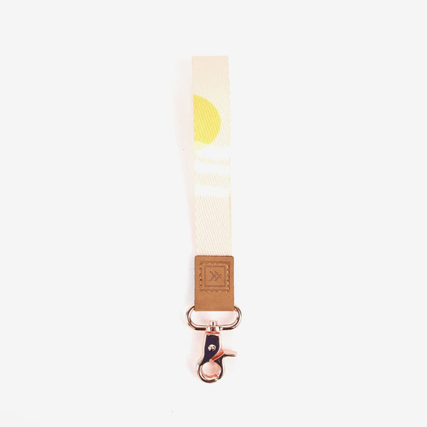 THREAD WRIST LANYARD