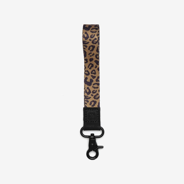 THREAD WRIST LANYARD